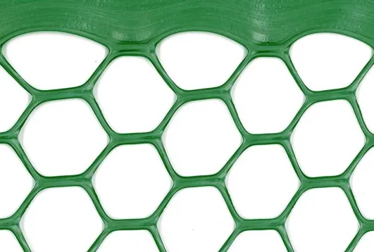 Close-up detail of Indonet green plastic poultry netting showing the durable hexagonal honeycomb grid structure